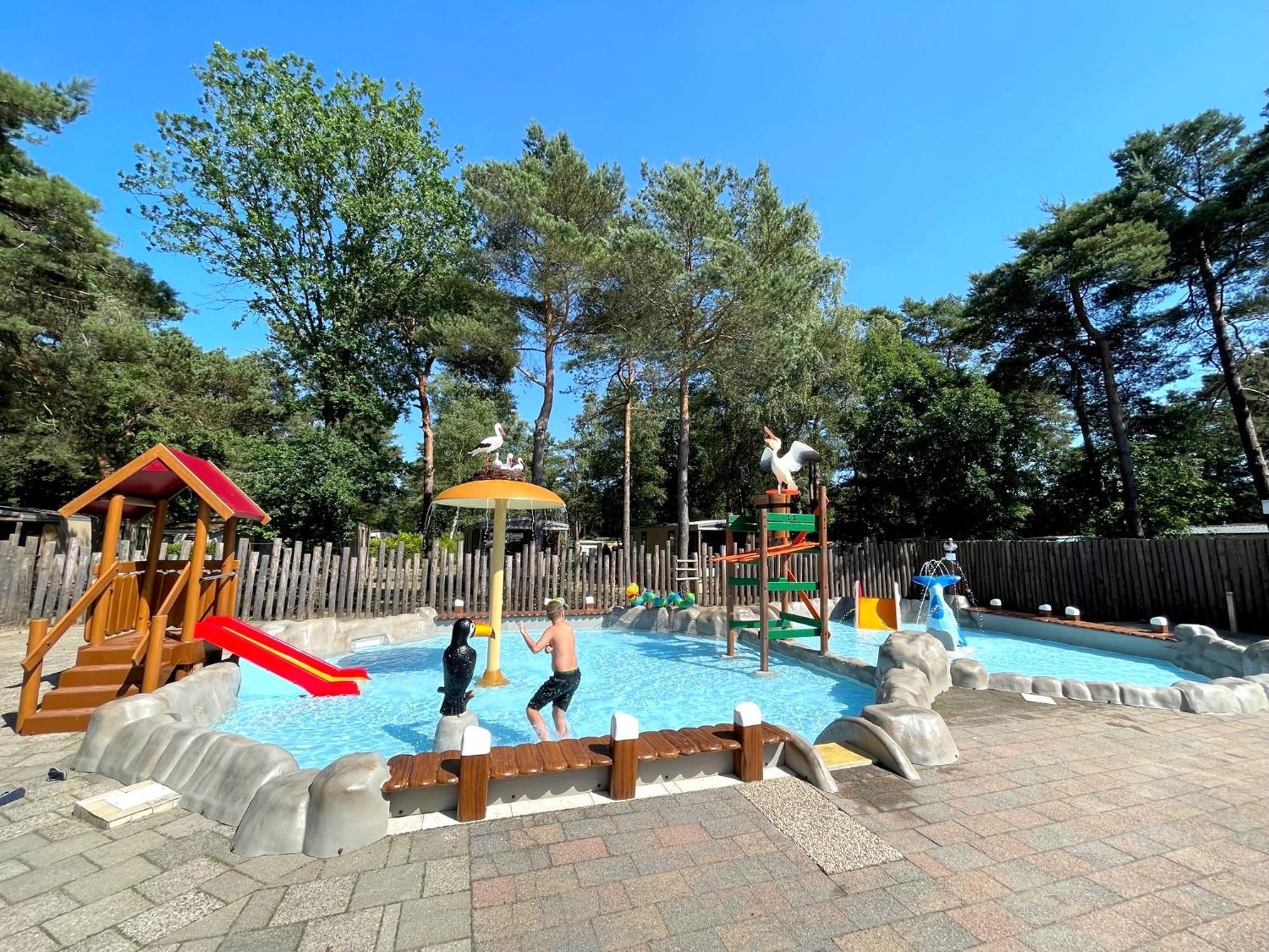 Vakantiepark Hertenhorst 비크버겐 외부 사진